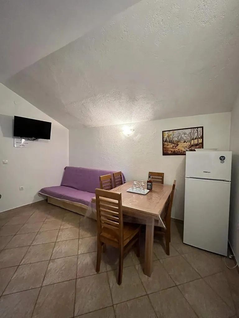 Apartment Apartmani Mirjana Tribanj-Kruscica