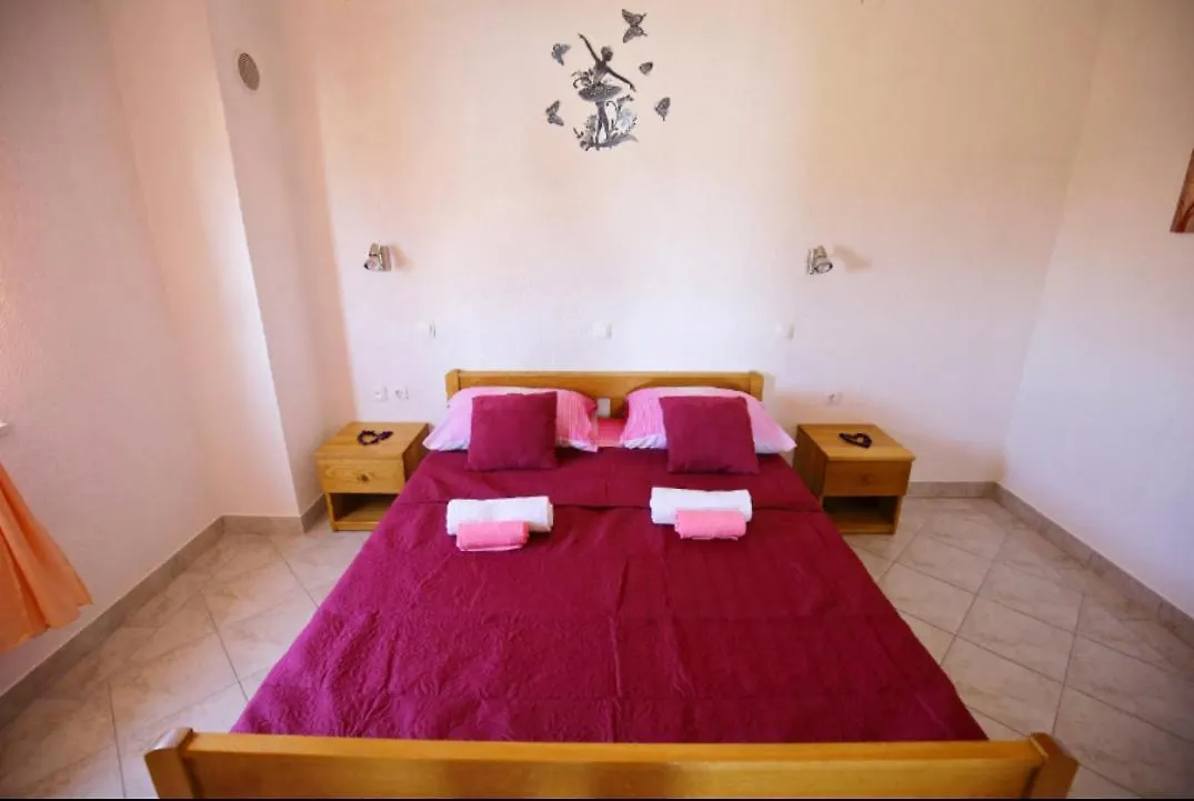Apartment Apartmani Mirjana Tribanj-Kruscica
