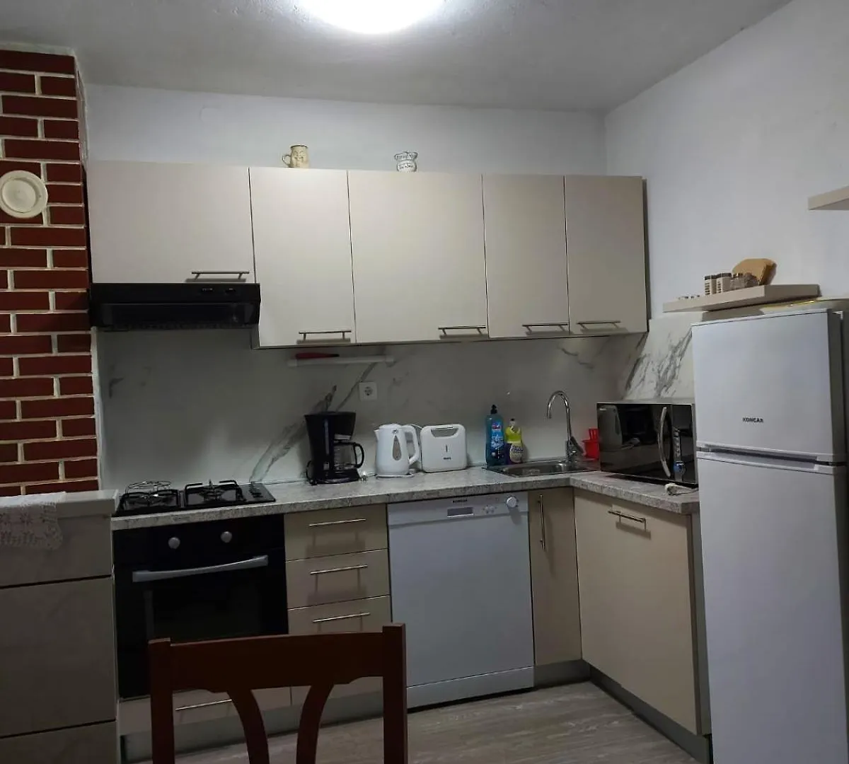 Apartmani Mirjana Tribanj-Kruscica 0*,