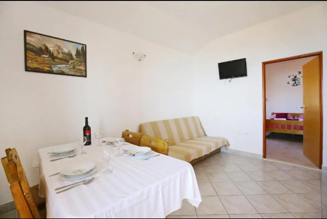 Apartmani Mirjana Tribanj-Kruscica Apartment